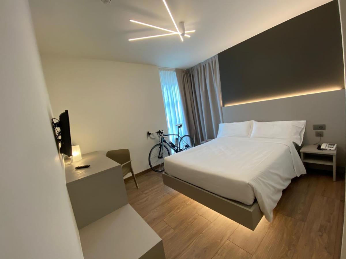 Fly Bike Hotel Trento Exterior photo
