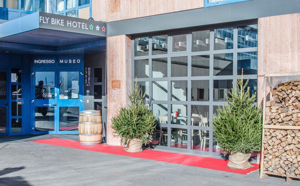 Fly Bike Hotel Trento Exterior photo