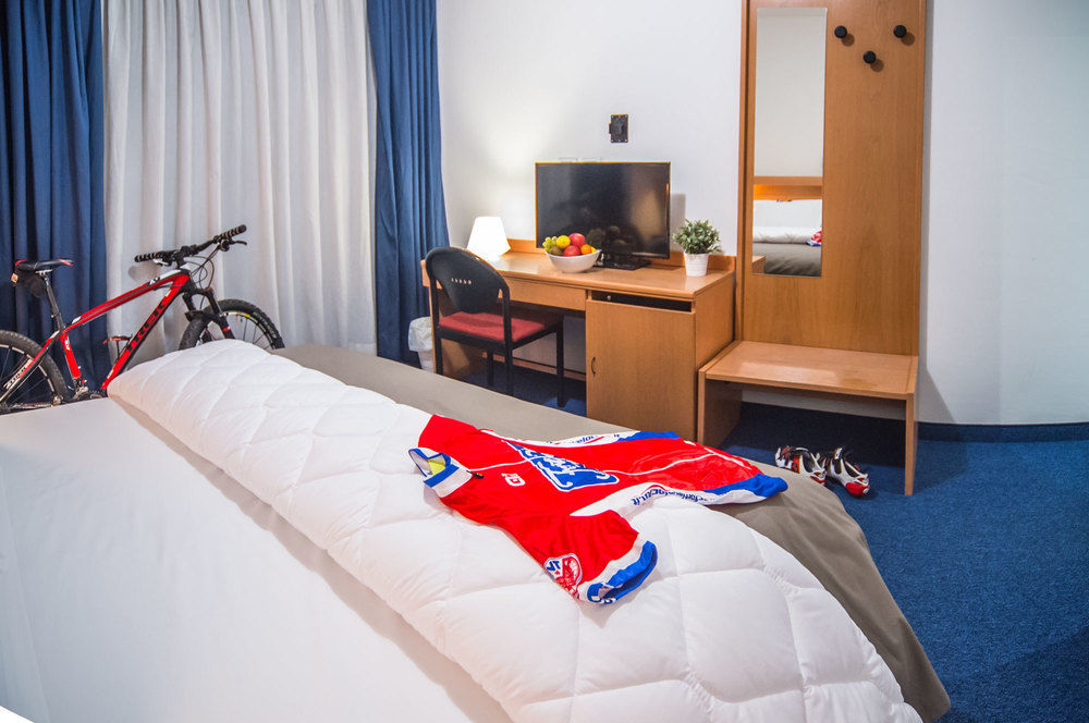 Fly Bike Hotel Trento Exterior photo