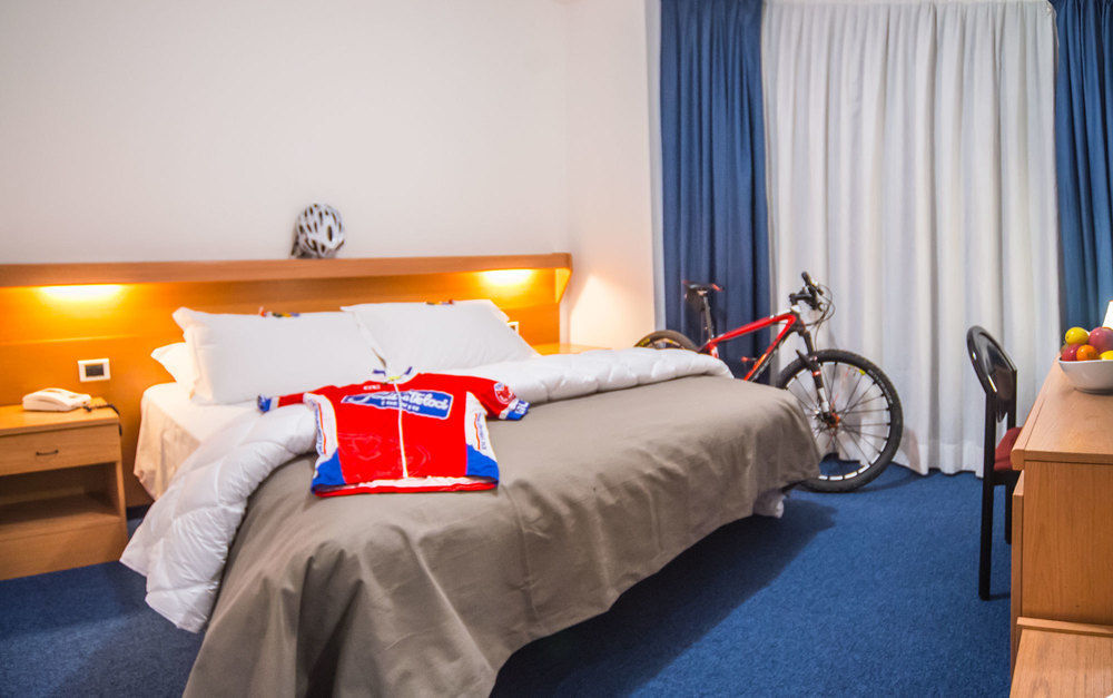Fly Bike Hotel Trento Exterior photo