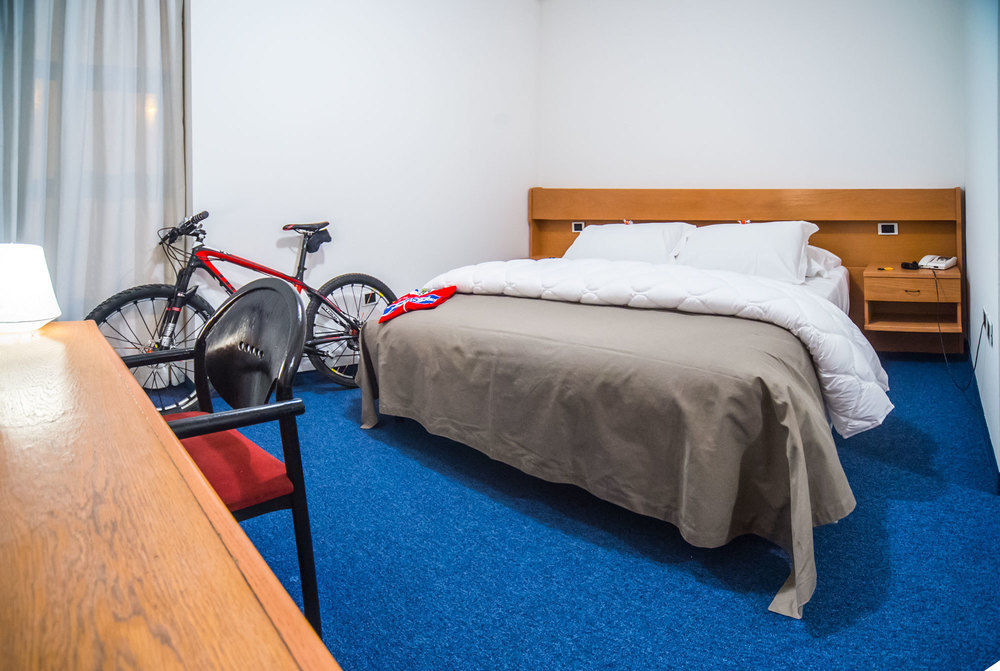 Fly Bike Hotel Trento Exterior photo