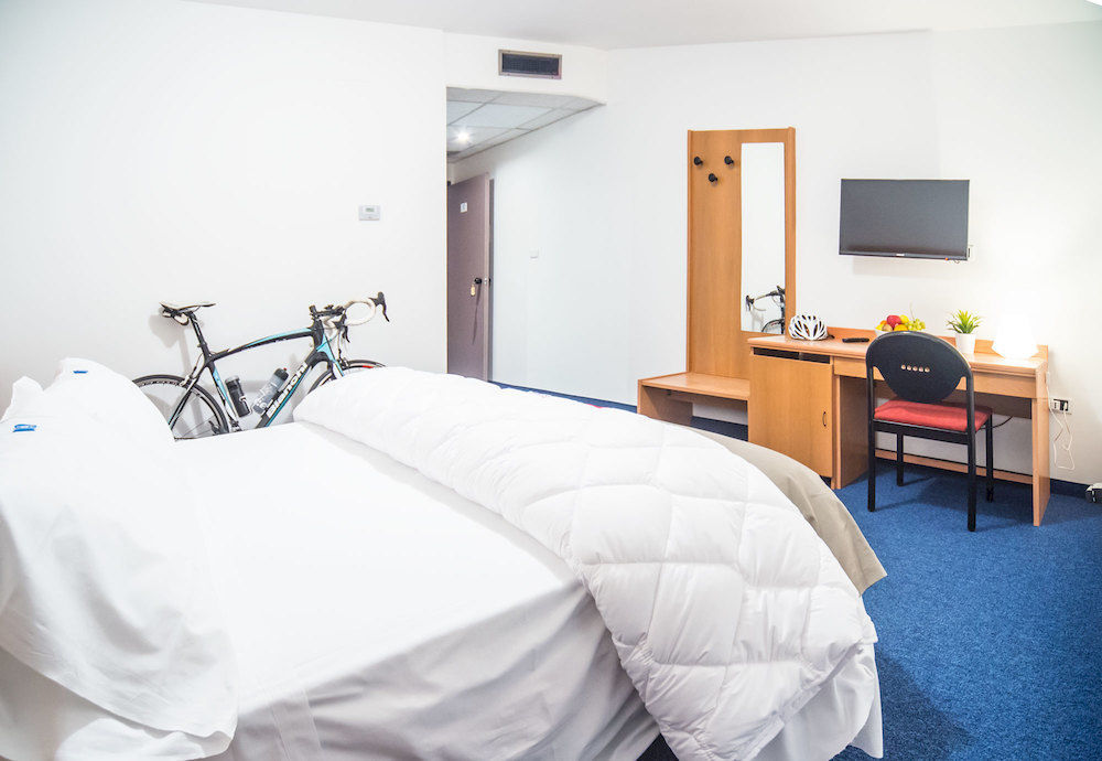 Fly Bike Hotel Trento Exterior photo